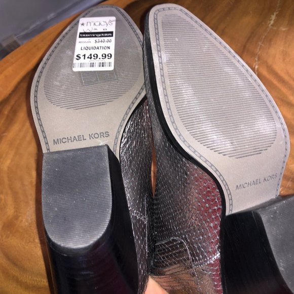 SOLD♥ NWT MICHAEL KORS Silver Booties Size 5.5 - Picture 6 of 8